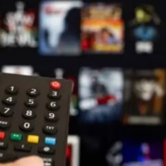 Por qué olvidamos las series que vemos en maratón: causas y efectos de la “memoria de pez”