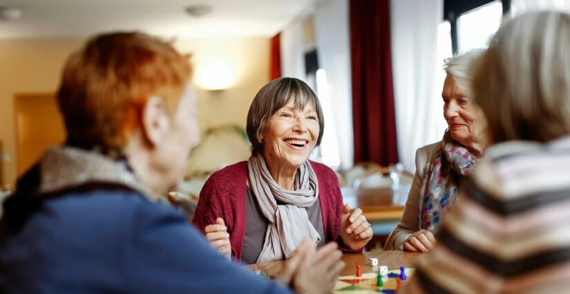 La rutina en los adultos mayores: cómo incorporar hábitos saludables con 5 sencillos ejercicios